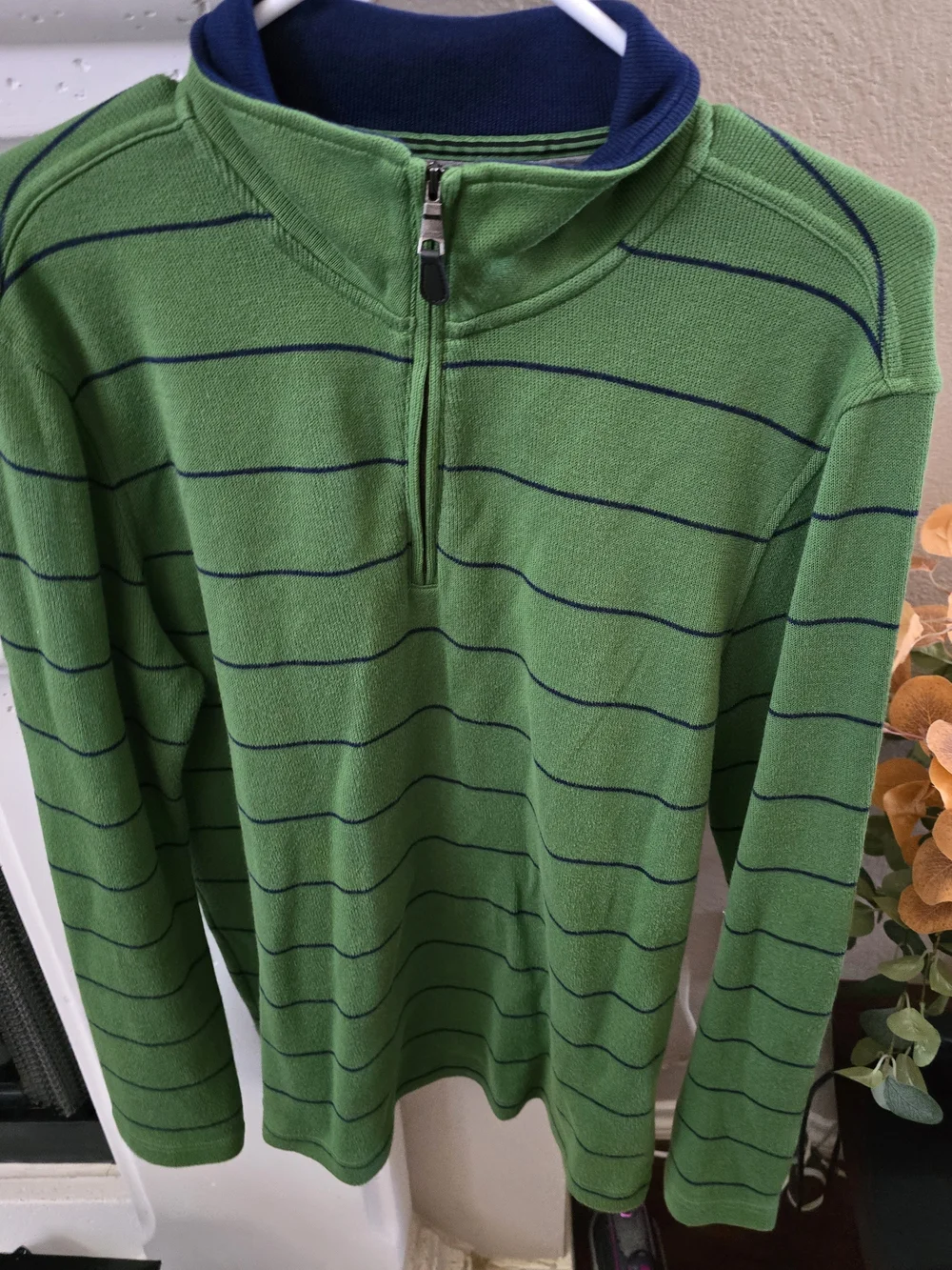 Banana Republic Men’s Green Zip Sweater with Navy Collar Sz.M